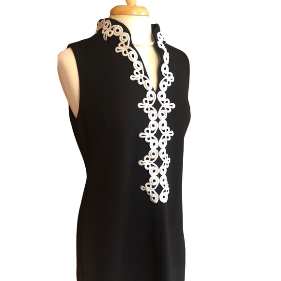Vince Camuto Dresses & Skirts - Vince Camuto sleeveless mandarin collar black with white applique, dress 12